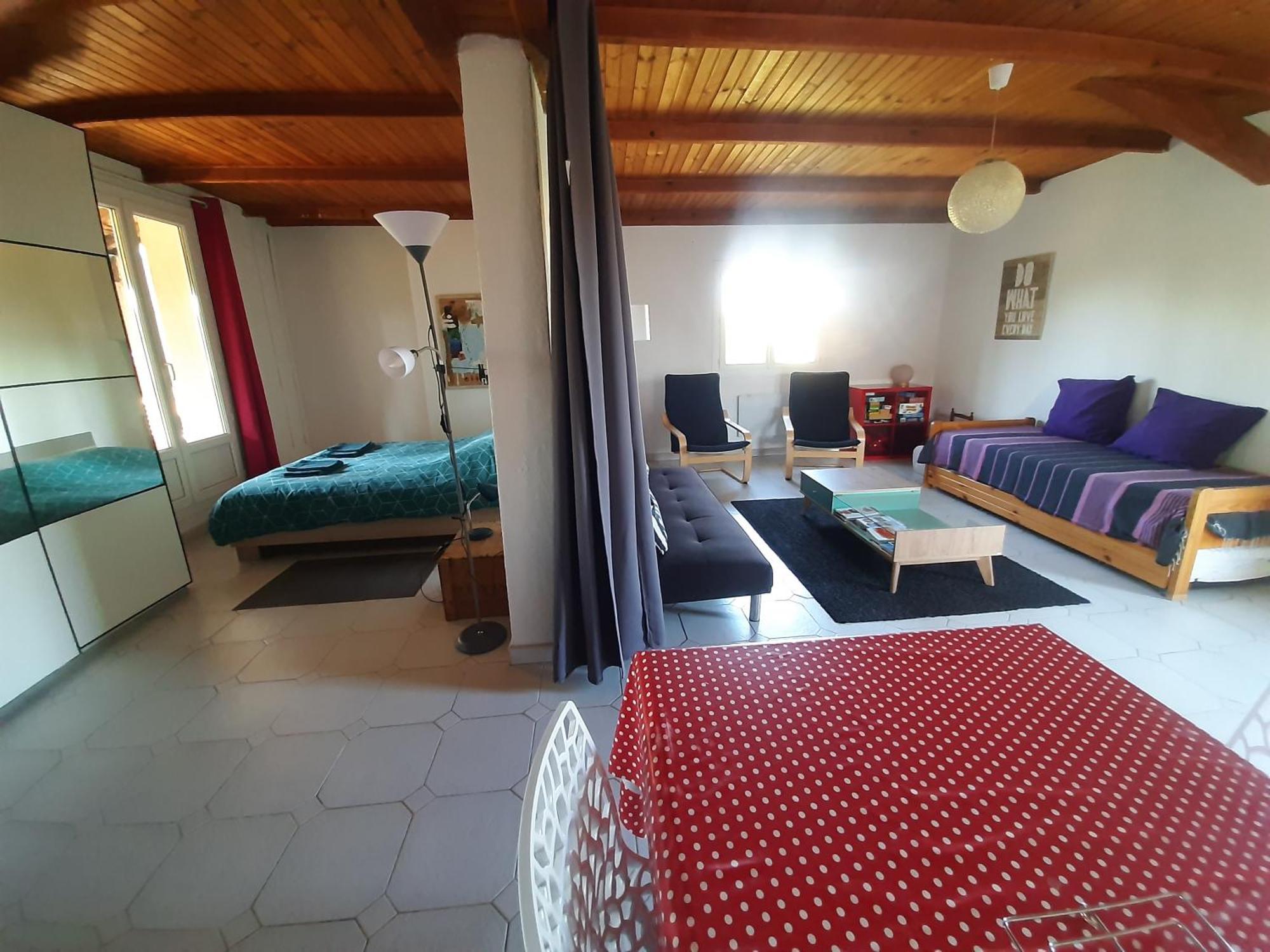 Appartement Avec Grand Jardin Et Parking, Юзес Экстерьер фото